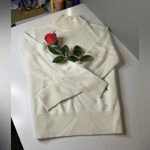 The Tog Shop/Sparkly Sweater/Size MP